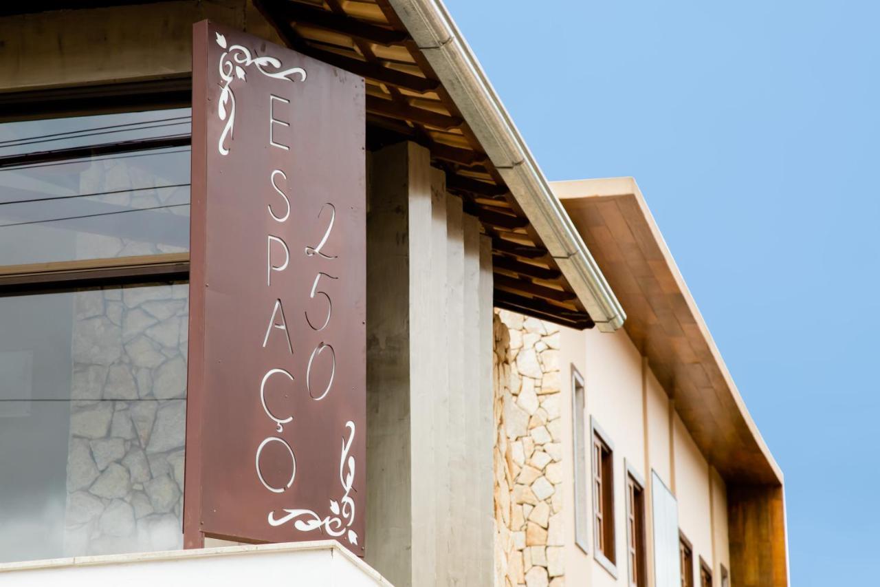Espaco 250 - Apto Mobiliado, 3 Quartos, Sendo Uma Suite, Banheiro Social, Cozinha Completa, Sala De Estar, Ar Condicionado, Tv E Internet Tiradentes Εξωτερικό φωτογραφία